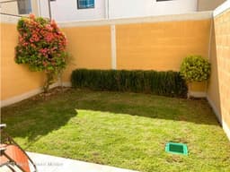 Rincones del Marqués. Casa con jardín y excedente de terreno, VENTA