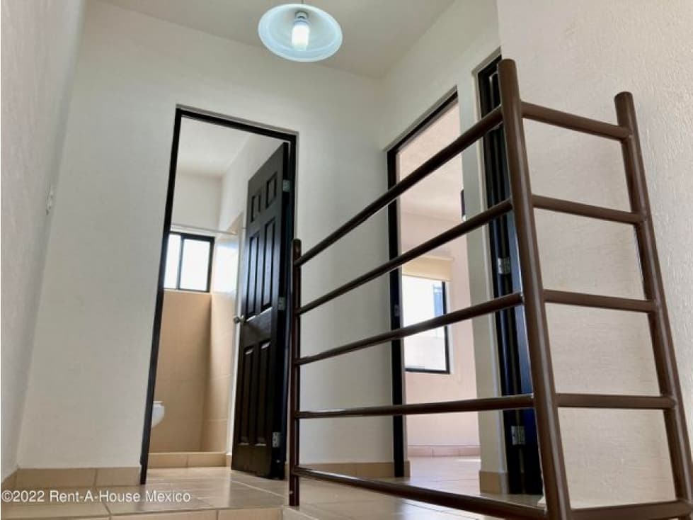 VENTA, casa con patio semi-techado. Rincones del Marqués — foto 5