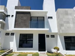 San Isidro Juriquilla casa en VENTA de 3 recamaras QH224415