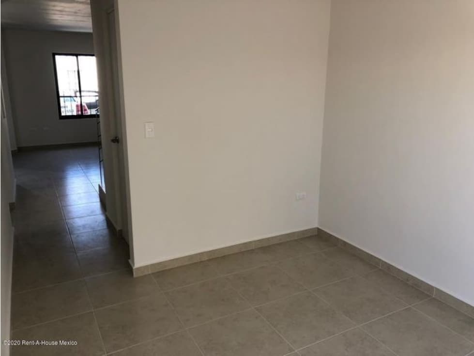 Venta de Casa en El Mirador, Dentro de Privada — foto 5