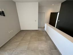 VENTA, casa con recámara en planta baja - Zákia