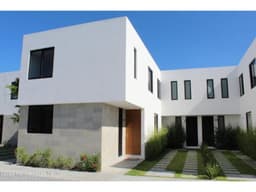 VENTA, casa en Altos JURIQUILLA. Condominio de sólo 109 propiedades