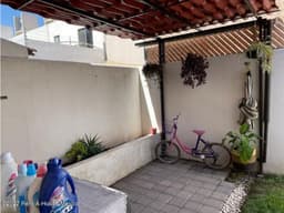 RINCONES DEL MARQUES CASA EN VENTA DE 2 RECAMARAS CON JARDIN