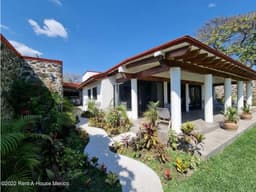 QH1 5220 Hermosa Casa con Alberca en Cuernavaca, Morelos