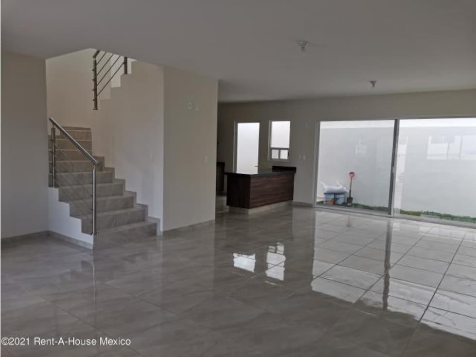 VENTA - Casa con estudio, dentro de condominio. El Mirador — foto 2