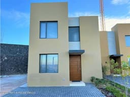 VENTA, casa en Zibatá con recámara en planta baja