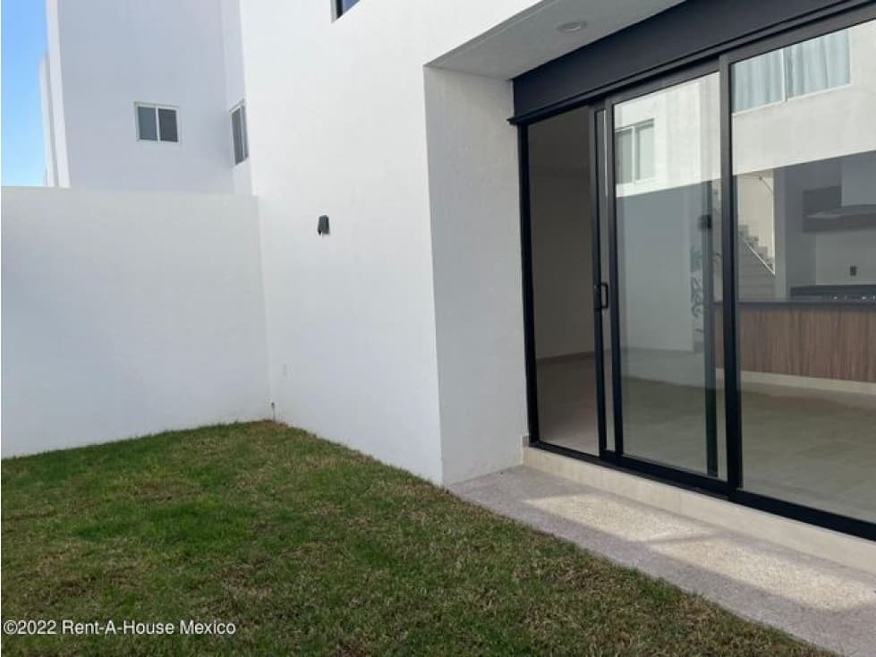 Cañadas del Arroyo - VENTA. Casa equipada con patio — foto 1