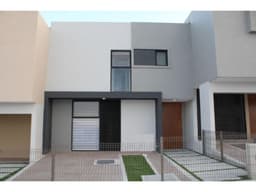 Casa en venta 3 recamaras 3 años en Zibata JCG 22-3055