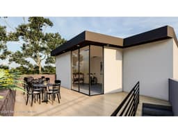 VENTA de departamento con jardín privado, Zákia