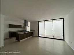 Se renta bonita casa en Zibata de 3 recamaras IG