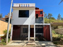 Casa en Venta Fraccionamiento Villas del Sol Pátzcuaro Vista al Lago