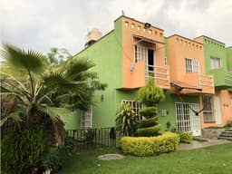 CASA EN CAMPO VERDE
