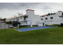 CASA EN CONDOMINIO AMUEBLADA EN RENTA