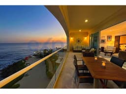 ¡Disfruta de vivir en el hermoso Las Olas Grand Resort en un