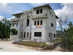 Casa en PREVENTA en Cancun Country Club frente al Campo de Golf