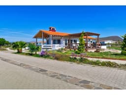 Disfrute de vivir en el prestigioso Bajamar Oceanfront Golf Resort
