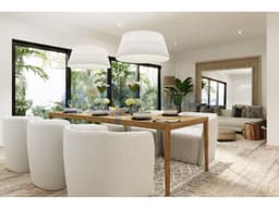 Casa en venta con 3 recamaras en avenida Huayacan. Arbolada