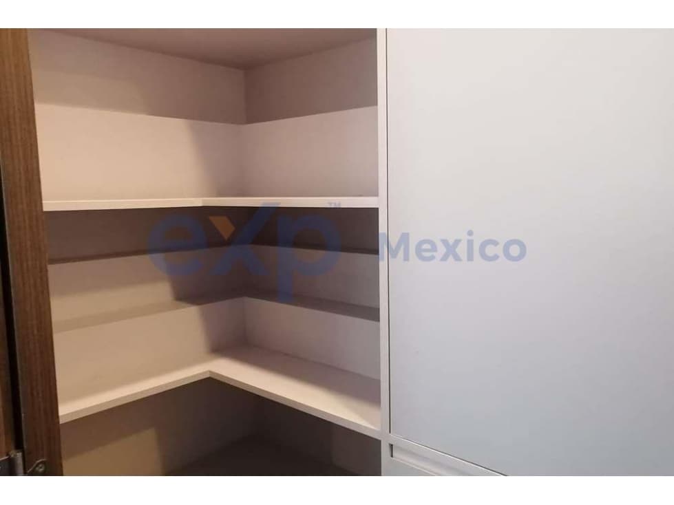 Venta Hermosa Residencia en Bosque Real — foto 4
