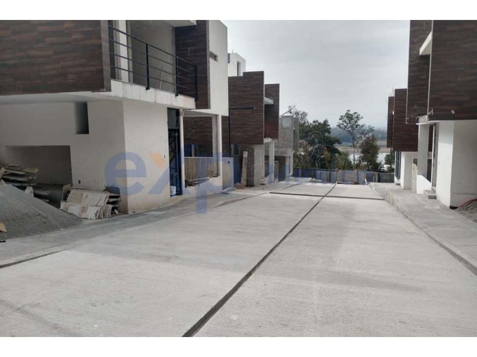 VENTA CASA EN LAGO DE GUADALUPE EXCELENTE INVERSION — foto 5