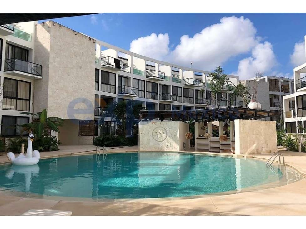 Estudio de lujo con jacuzzi privado en la terraza — foto 1