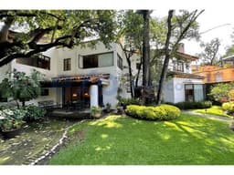 Casa en Tlacopac San Angel hecha para una familia que valore