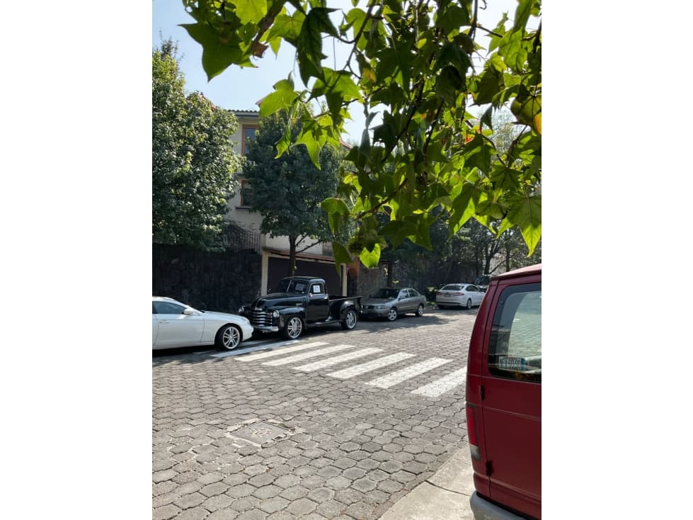 RESIDENCIA EN VENTA - JARDINES EN LA MONTAÑA — foto 2