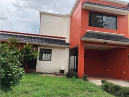 CASA EN VENTA, FRACCIONAMIENTO PRIVADO 5ta REGINA