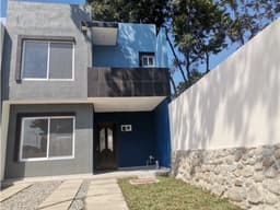 CASA DE ACABADOS ESTÉTICOS EN LA ARBOLADA, ZONA SUR
