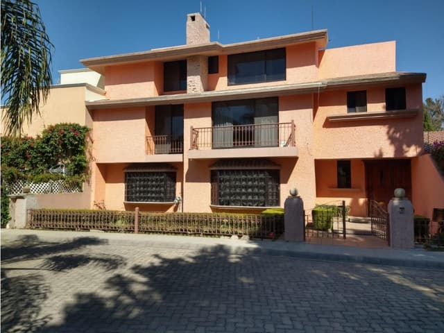 Renta amplia casa en Pulgas Pandas norte