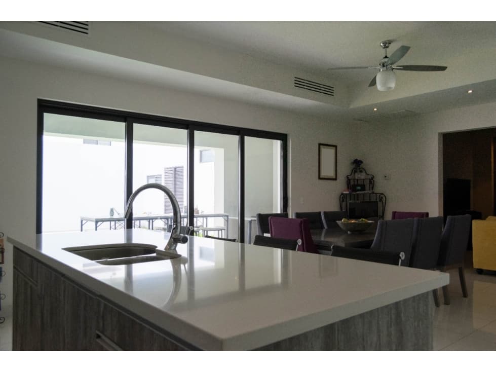 Casa en venta en Los Santos Residencial — foto 3