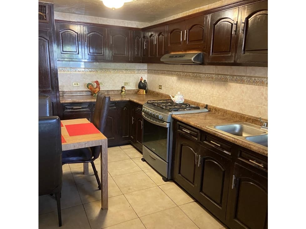 CASA EN VENTA EN LA COL. PERIODISTA — foto 4