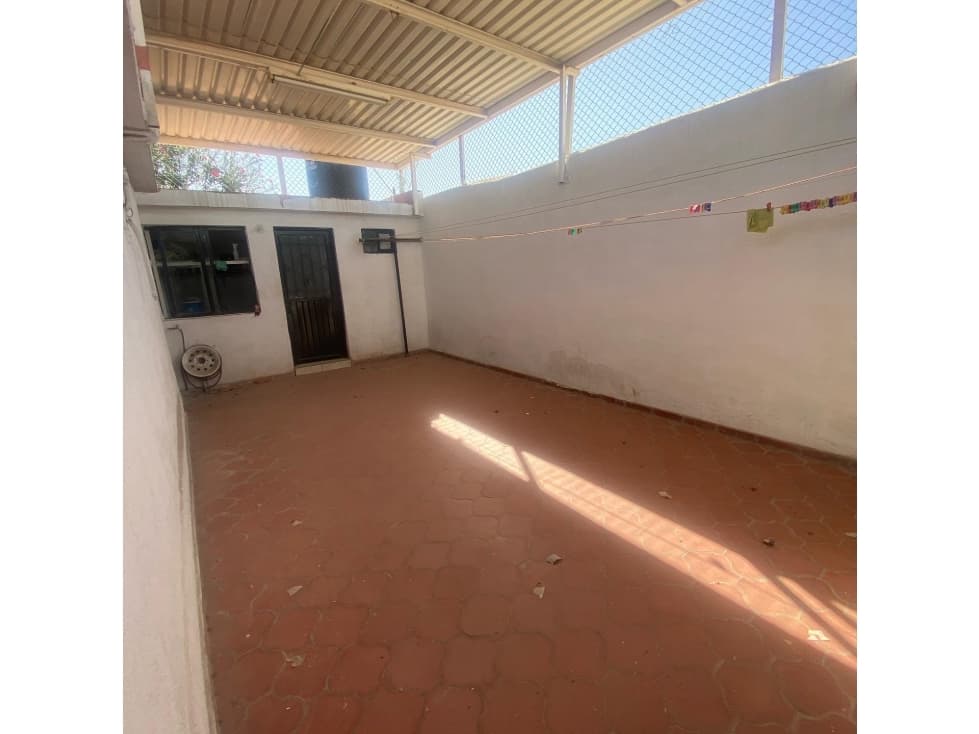 CASA EN VENTA EN LA COL. PERIODISTA — foto 6
