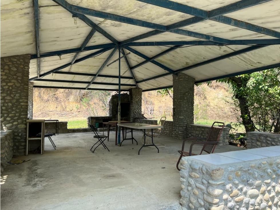 QUINTA EN VENTA CARRETERA NACIONAL EL RANCHITO — foto 2