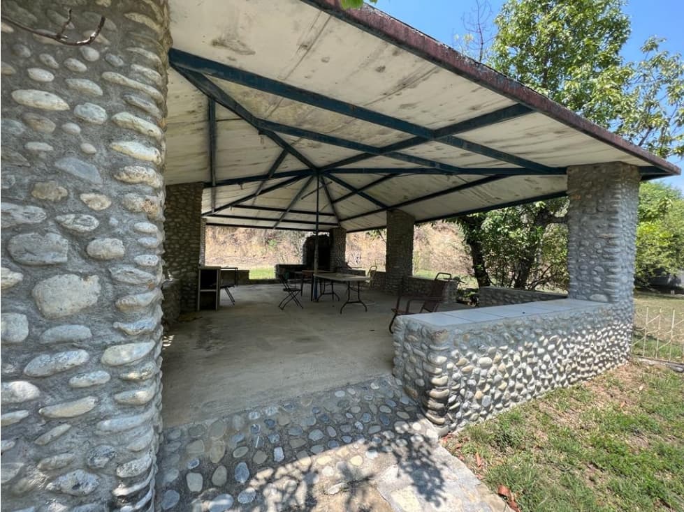 QUINTA EN VENTA CARRETERA NACIONAL EL RANCHITO — foto 1