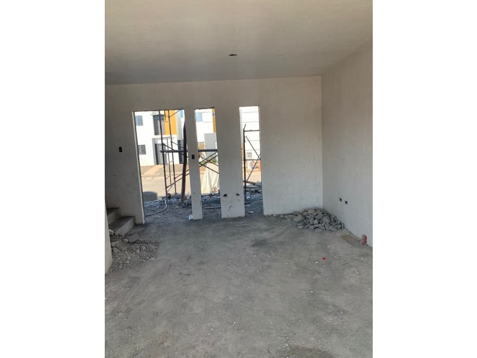 CASA EN VENTA EN JARDINES DE LA RIVERA — foto 2