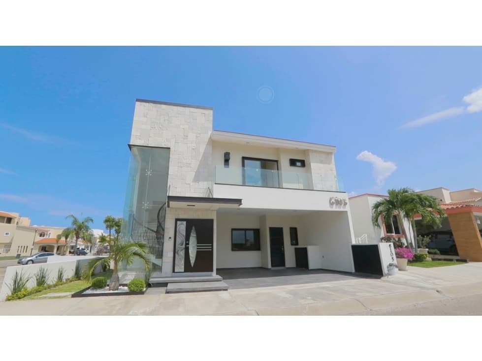 CASA EN VENTA EN PUNTA DIAMANTE — foto 1