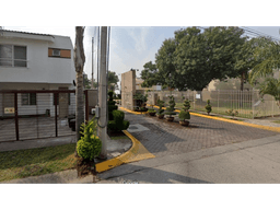 GRAN REMATE EN PARQUES DEL BOSQUE, $1,301,000