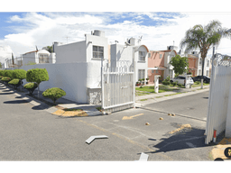 REMATE CASA EN VILLAS SAN ANTONIO, QUERETARO.
