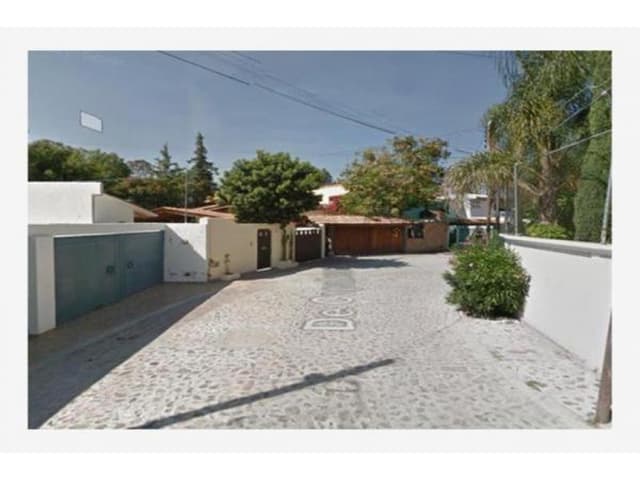 REMATO AMPLIA CASA EN JURICA QRO. $1,297,478 ULTIMO PRECIO ¡APROVECHE!