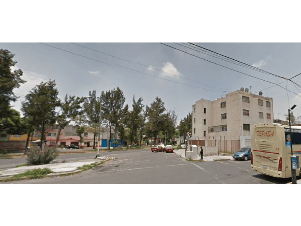 EXCELENTE DEPARTAMENTO CENTRAL — foto 5