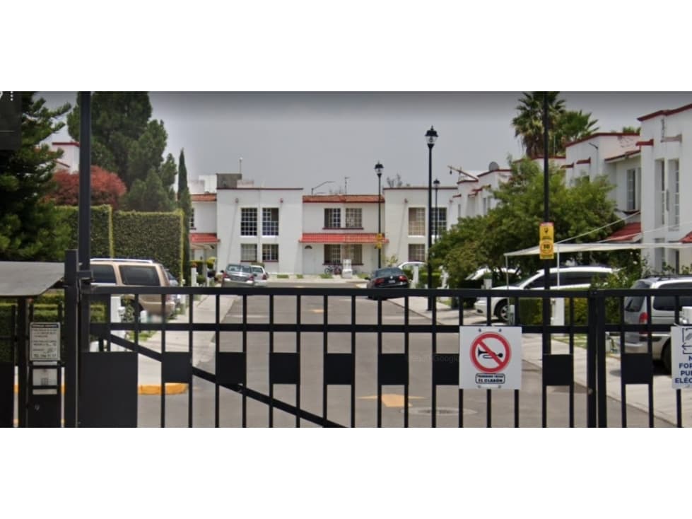 REMATO CASA DOS PISOS EN PIRÁMIDES, QUERÉTARO — foto 2