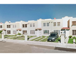 REMATE HERMOSA CASA EN RANCHO BELLAVISTA, QUERETARO.