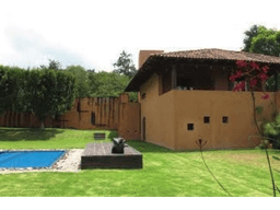 REMATO HERMOSA CASA EN VALLE DE BRAVO "$1,204,000"