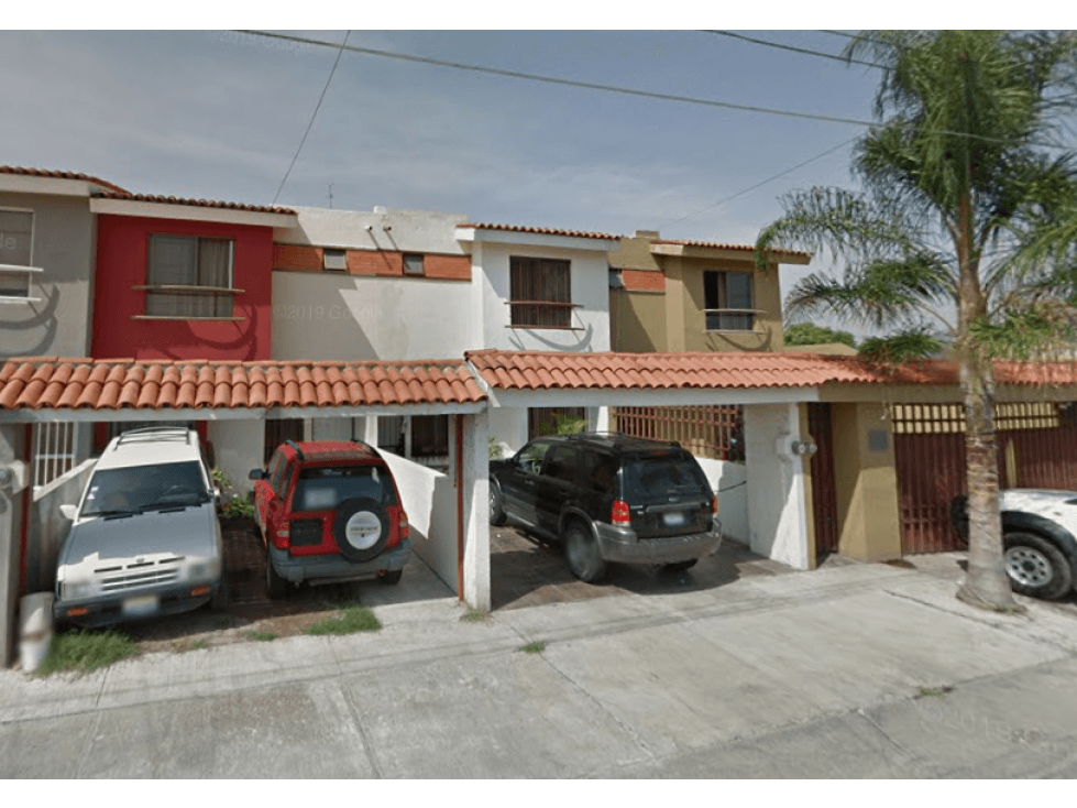 HERMOSA CASA PARQUES DEL BOSQUE TLAQUEPAQUE — foto 1