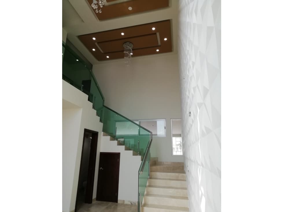 HERMOSA CASA EN PRE VENTA DE  2  PLANTAS. — foto 2