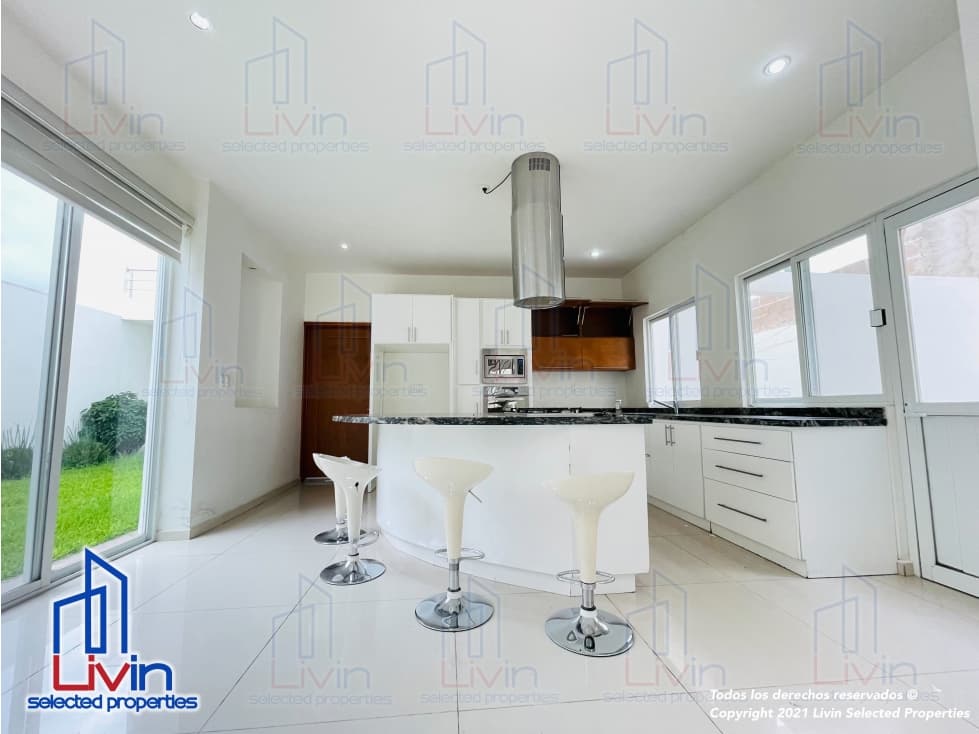MAGNÍFICA CASA EN RENTA CON EXCELENTE DISTRIBICIÓN — foto 3