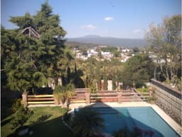 Casa con hermosa vista en fraccionamiento al norte de Cuernavaca