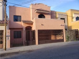 CASA EN CAMPANARIO