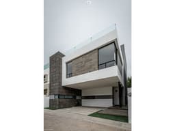 CASA EN VENTA EN FRESNOS RESIDENCIAL AL NORPONIENTE DE AGUASCALIENTES