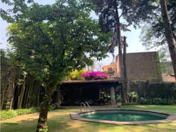 Espectacular Residencia con uso de Suelo-San Ángel